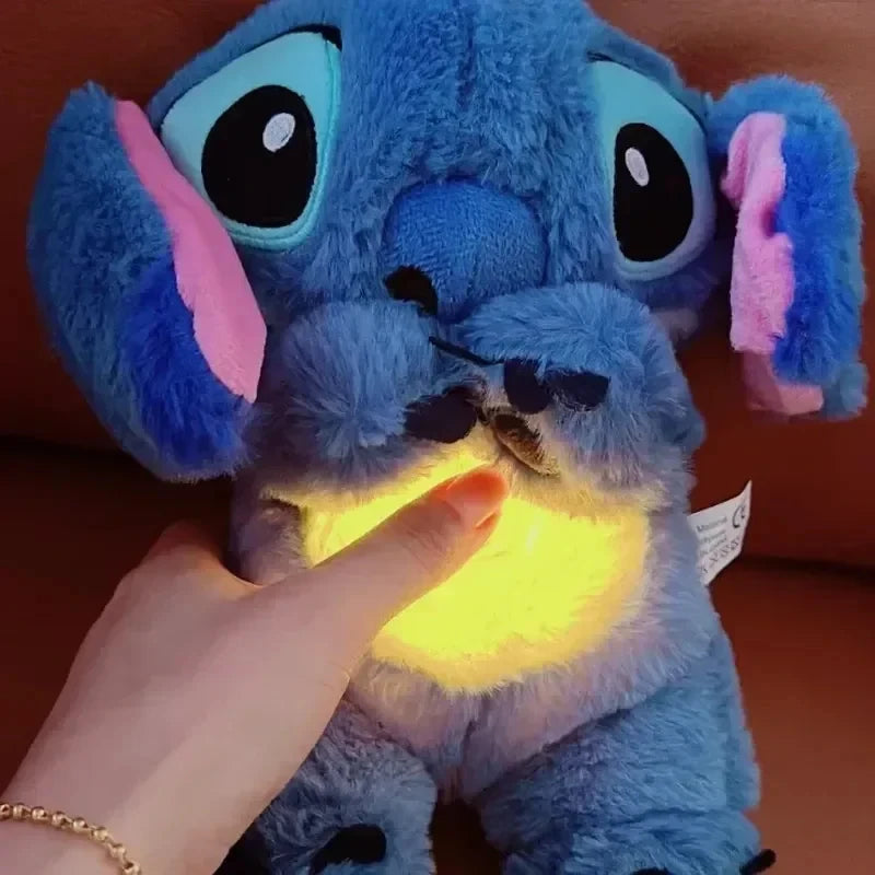 Este Stitch incluye un espejo de regalo.